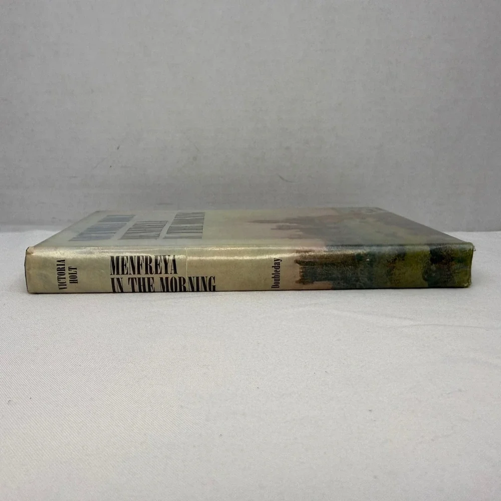 Victoria Holt Menfreya in the Morning Hardcover 1966 Doubleday Gothic Romance